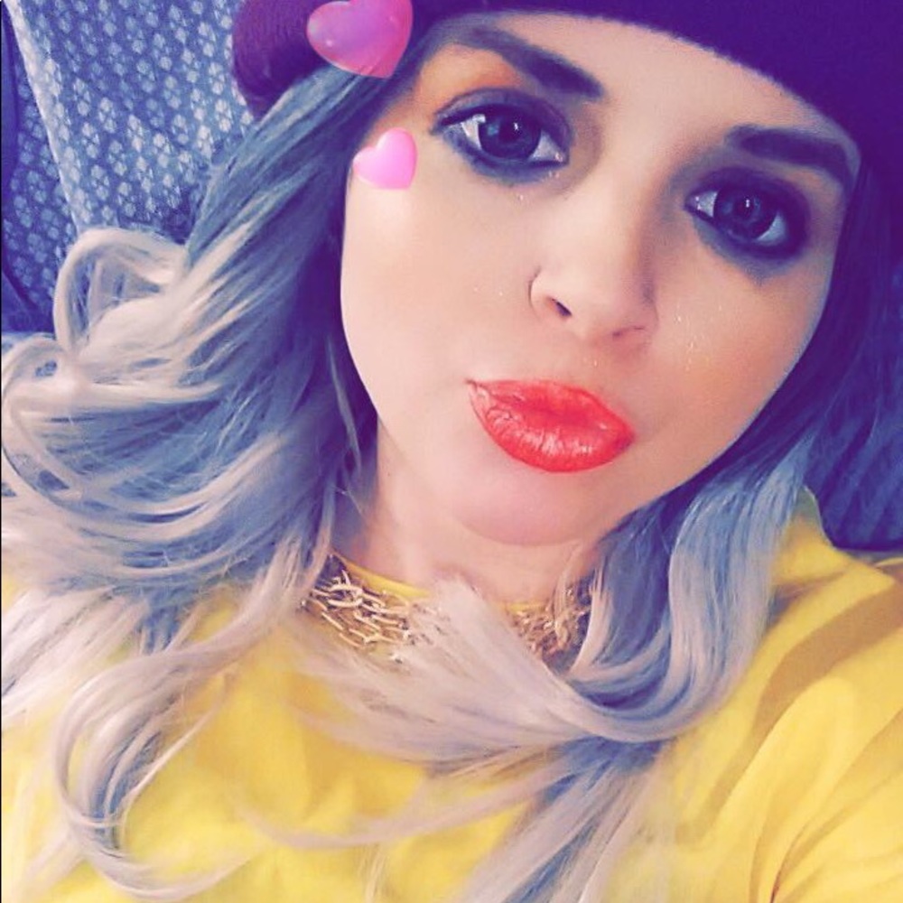 Meet your Posher, Tori!